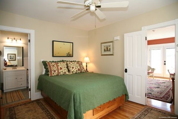 THE INNS AT GREENLE (Boothbay Harbor)